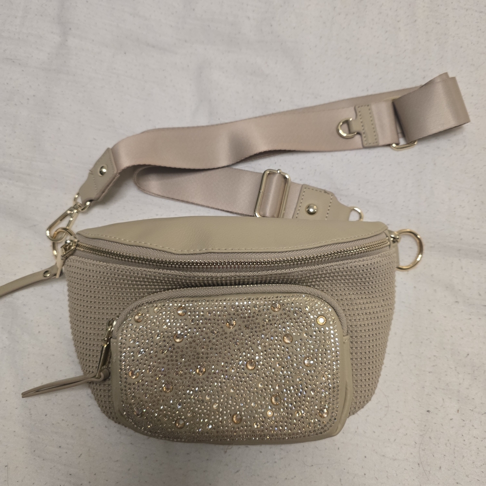 Elegant Beige and Gold Crossbody Bag